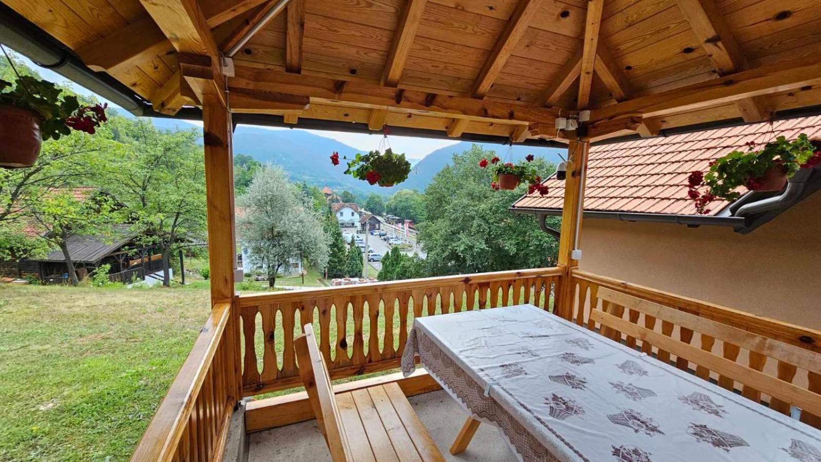 Apartmani Maksimovic Mokra Gora Exterior photo