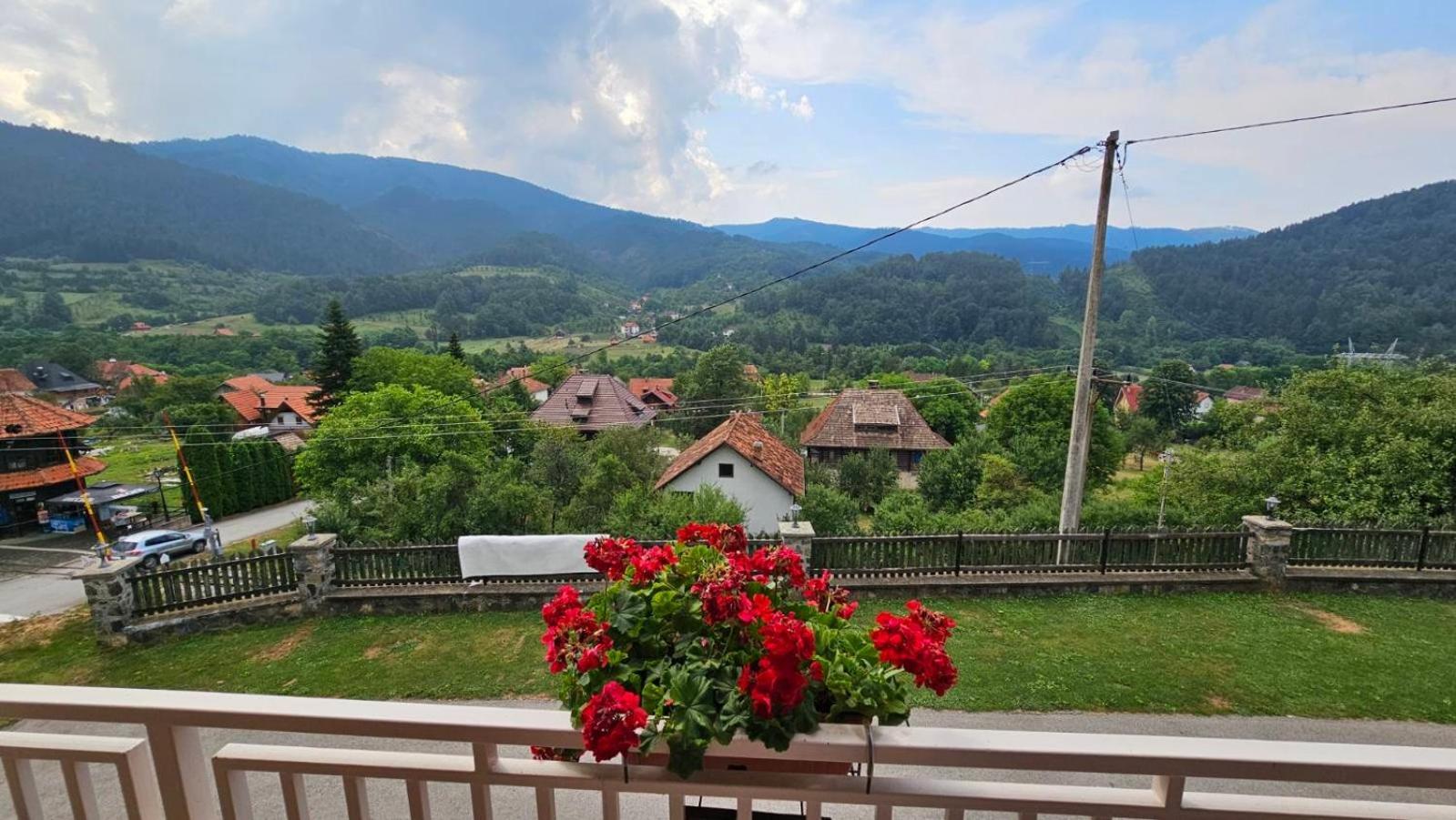Apartmani Maksimovic Mokra Gora Exterior photo